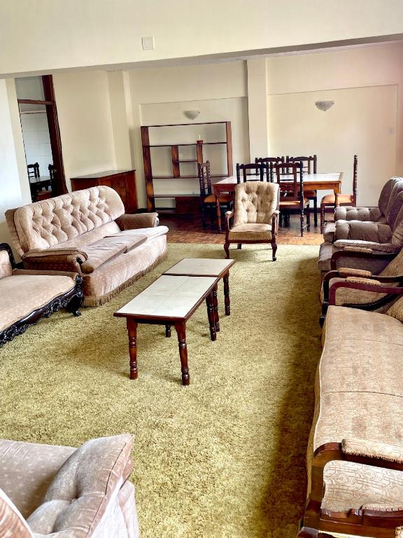 Posezení v ubytování Kenya Comfort Suites