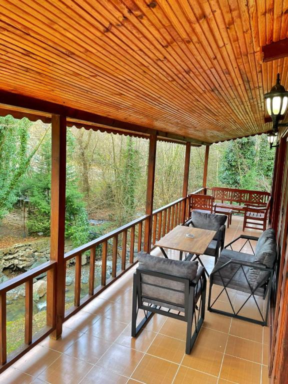 Balkón nebo terasa v ubytování Feel & Live Hotel Villas Restaurant Sapanca