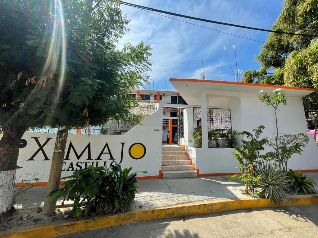 Hotel Ximajo Castillo, Puerto Escondido, Mexico - Booking.com