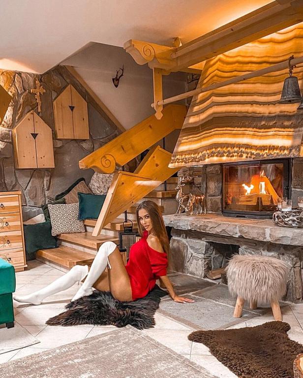 Posedenie v ubytovaní Witkówka WILD Luxury Apartments - Sauna & SPA x Adults Only