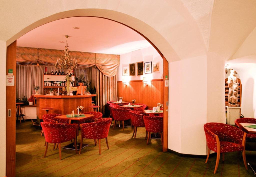 A seating area at Hotel-Garni Stern - bed & breakfast & more