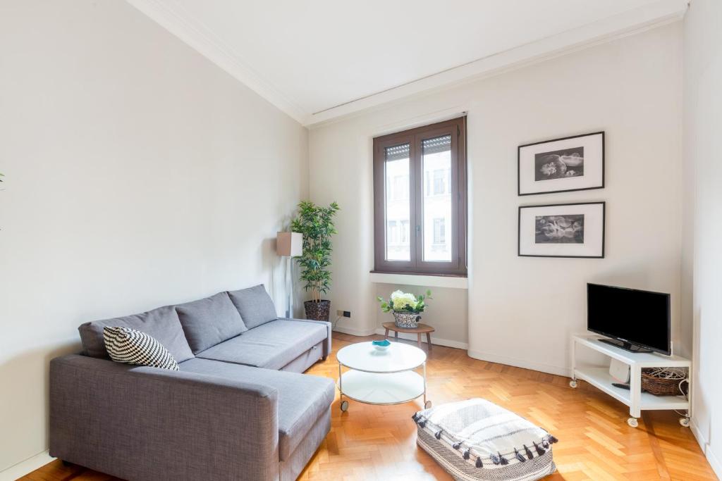 Posedenie v ubytovaní Spacious and brilliant apartment in Duomo by Easylife