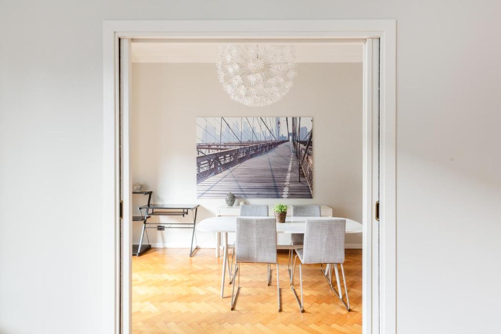 Fotografia z galérie ubytovania Spacious and brilliant apartment in Duomo by Easylife v Miláne
