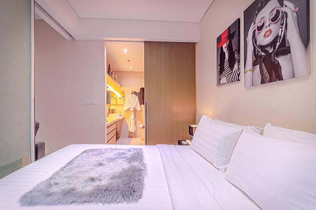 Residence By Hello Pattaya At Veranda - Deluxe Double Room With Side Sea View