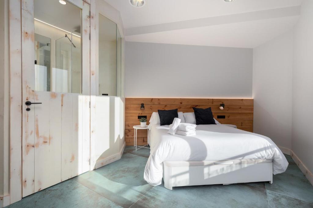 Your home at Valencia, Marina Real, Valencia – Updated 2023 ...
