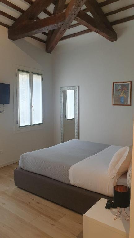 SNC1018 MODERN BOUTIQUE APARTMENT - 19