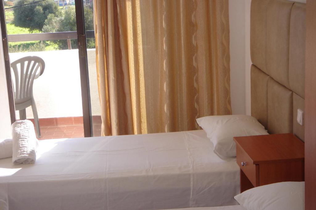 Posteľ alebo postele v izbe v ubytovaní Butterfly Studios, Faliraki