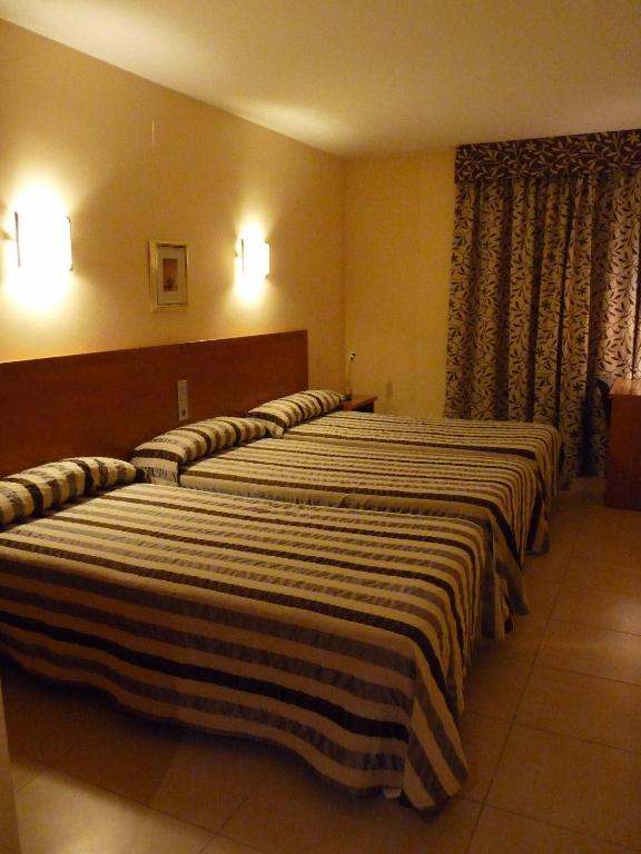 Hotel Avenida El Morell - Habitación Triple
