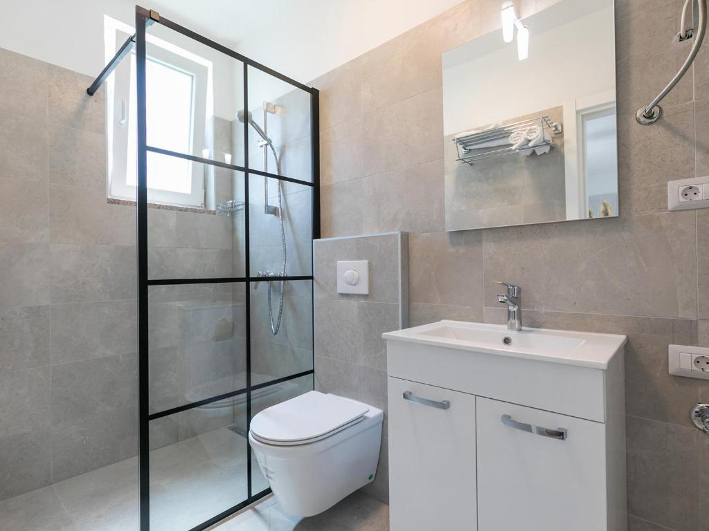 Łazienka w obiekcie Nadija Apartmani