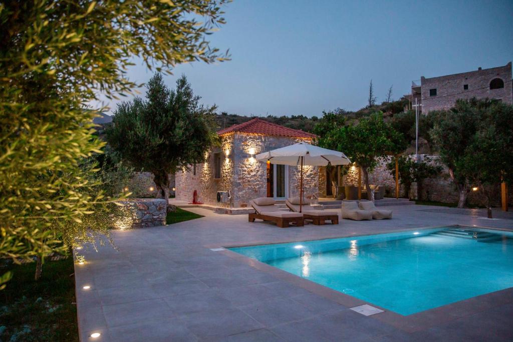 Kép Mani Luxury Villa with Private Pool szállásáról Khalíkia városában a galériában