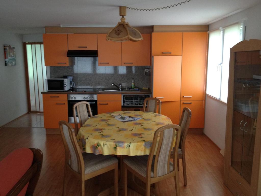 Kuchyň nebo kuchyňský kout v ubytování Casa Aurora