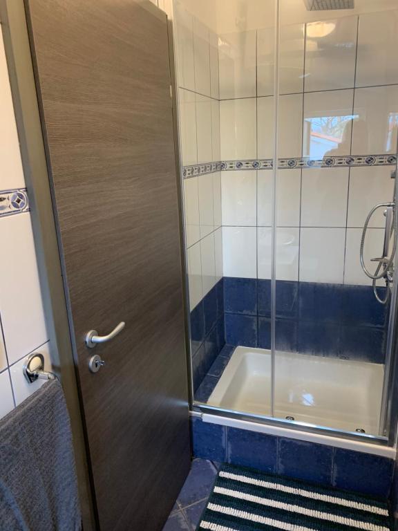 Kopalnica v nastanitvi Studio Apartman Bruna-Liznjan, Medulin