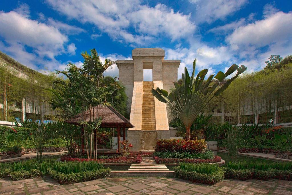 Zahrada ubytování Mustika Yogyakarta Resort and Spa