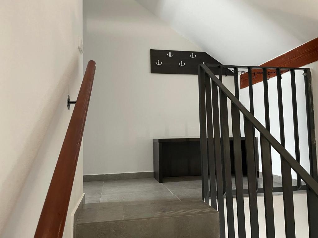 TV a/nebo společenská místnost v ubytování Apartmán D5 Nová Pec