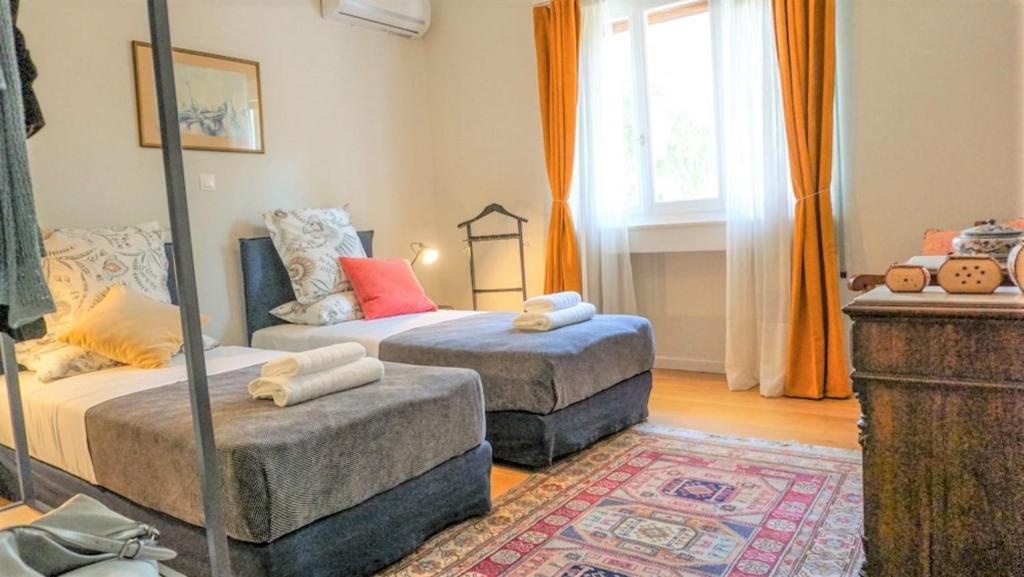 Posedenie v ubytovaní A Happy Stay at Edem Beach by Athenian Homes