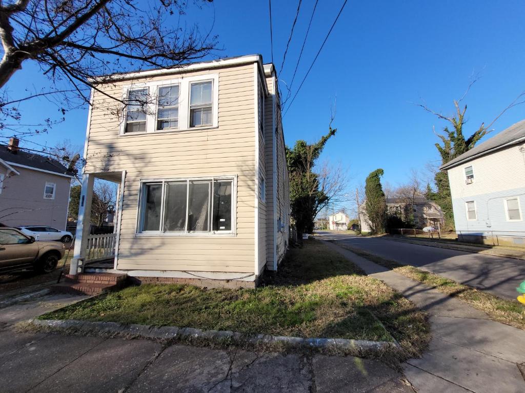 Norfolk downtown house, Norfolk (updated prices 2024)