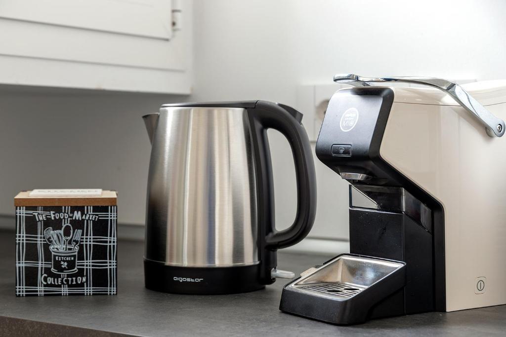 Coffee and tea making facilities at [FIERA MILANO-CITY LIFE] ☆☆☆☆☆ Tre Torri House