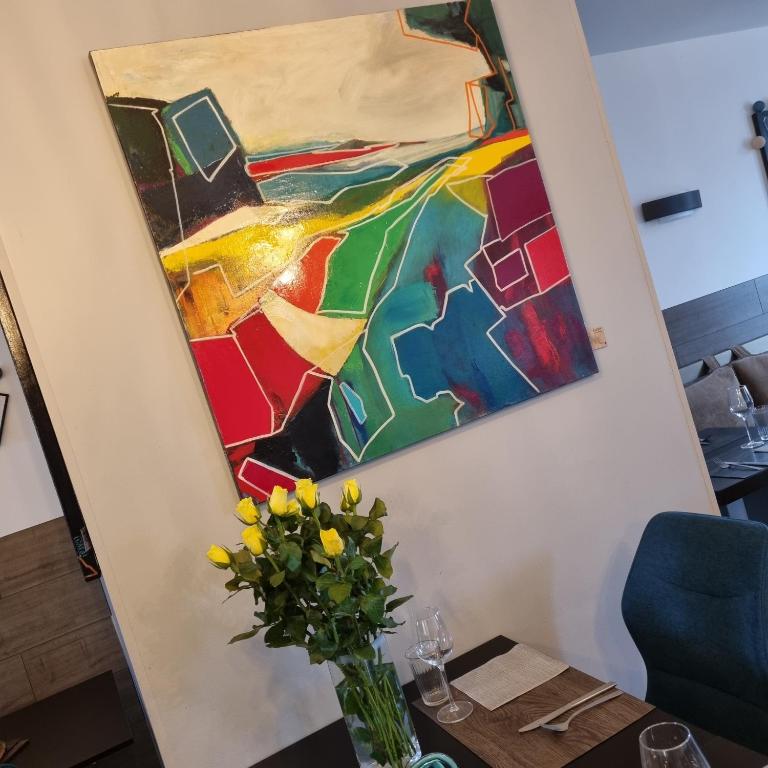 Posezení v ubytování HÔTEL Le 6 3 Home PORT EN BESSIN