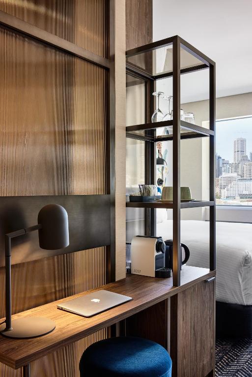 Postel nebo postele na pokoji v ubytování Aiden by Best Western Darling Harbour