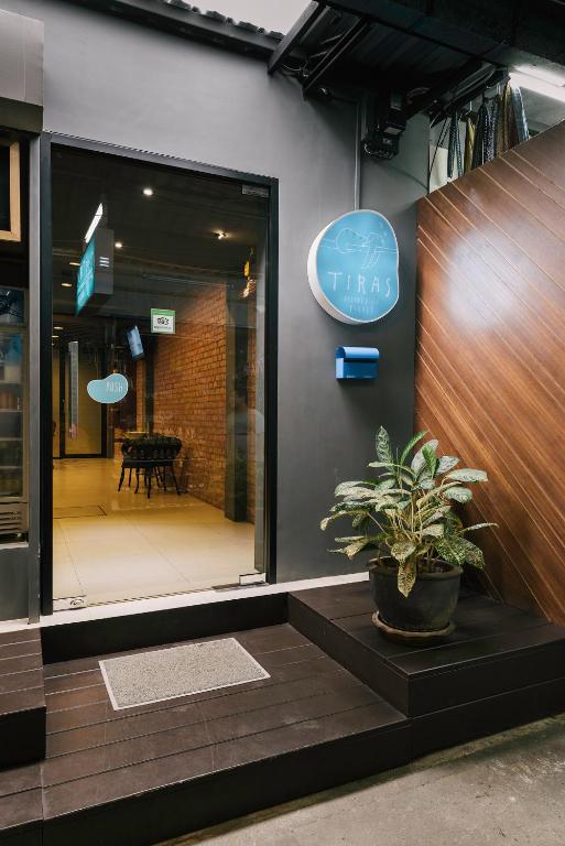 TIRAS Patong Beach Hotel - Resim 6