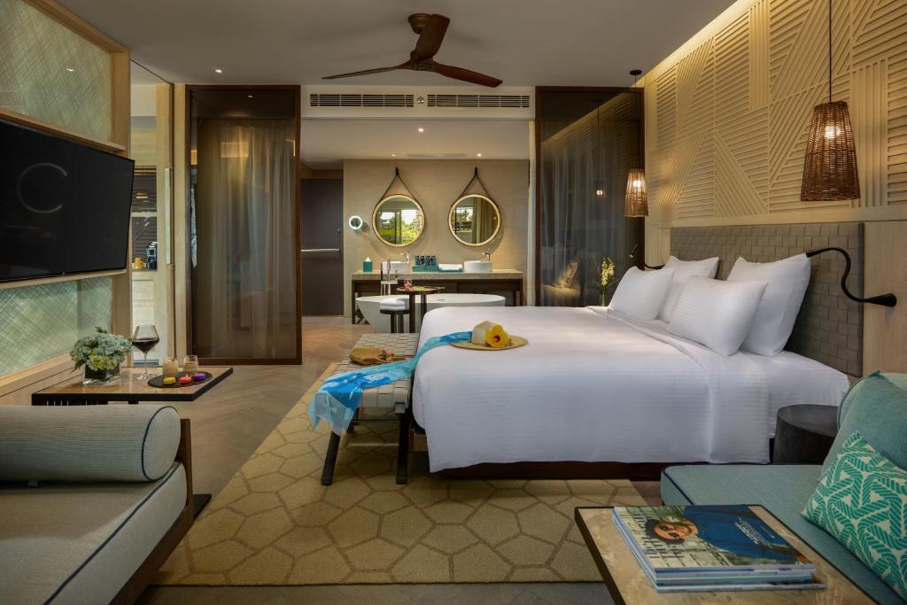 Two-Bedroom Executive Family Suite with Resort View