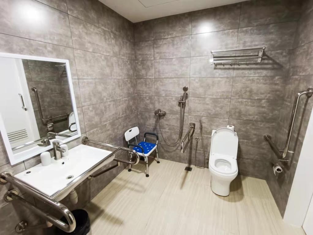 Koupelna v ubytování Starlink Hotel