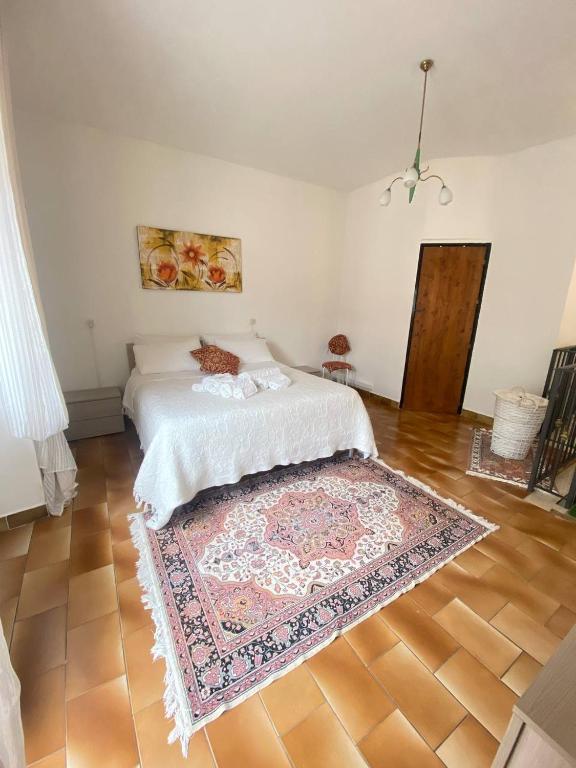 A bed or beds in a room at Girasole