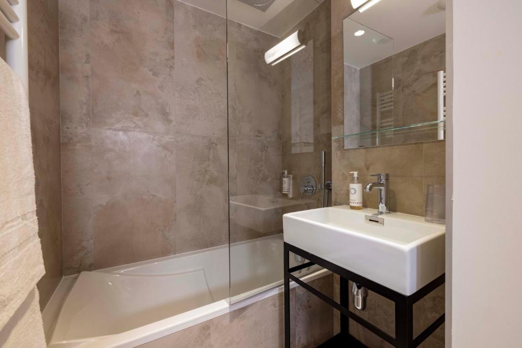 Grand Hôtel Lévêque - Resim 37