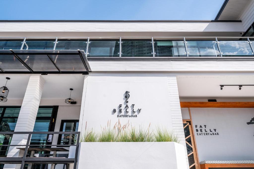 Manhattan Pattaya Hotel - SHA Extra Plus - Resim 32