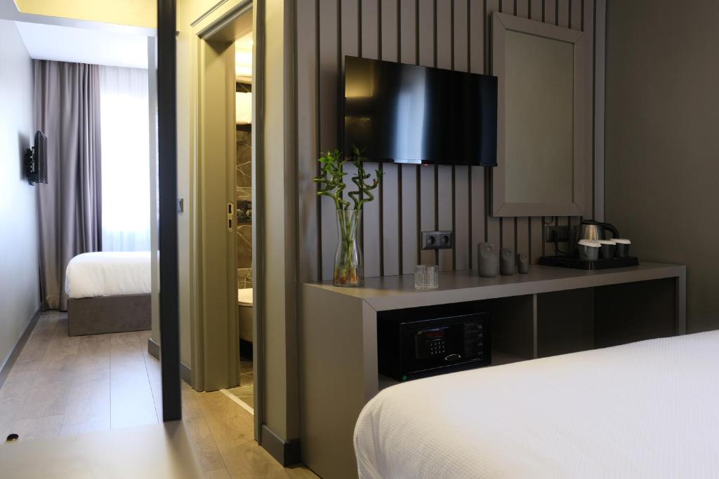 Dilens Bosphorus Hotel - Standard Triple Room