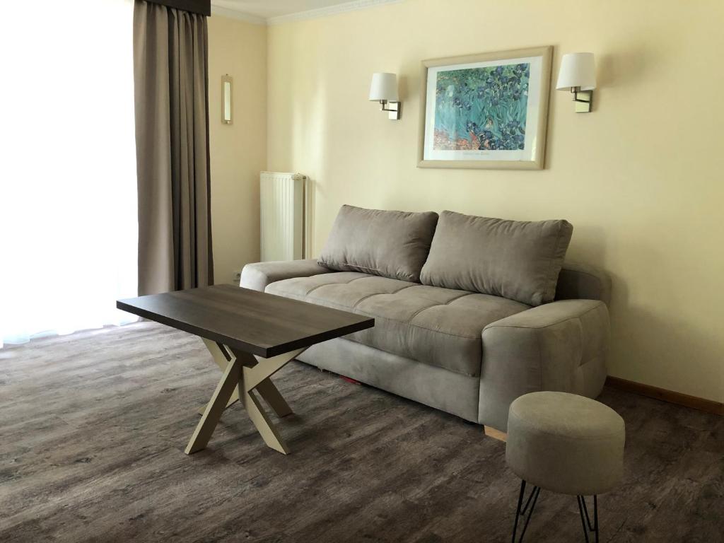 Posezení v ubytování Hotel Zur Heidschnucke - Spa & Nature Resort