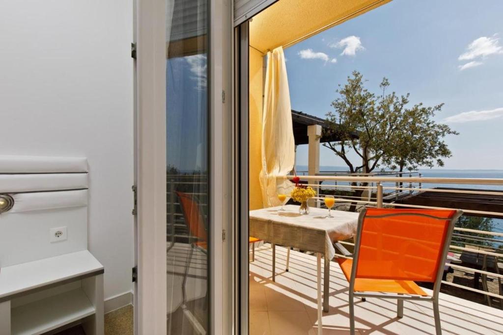 Fully equiped Beach Apartments with its own balcony - Apartment