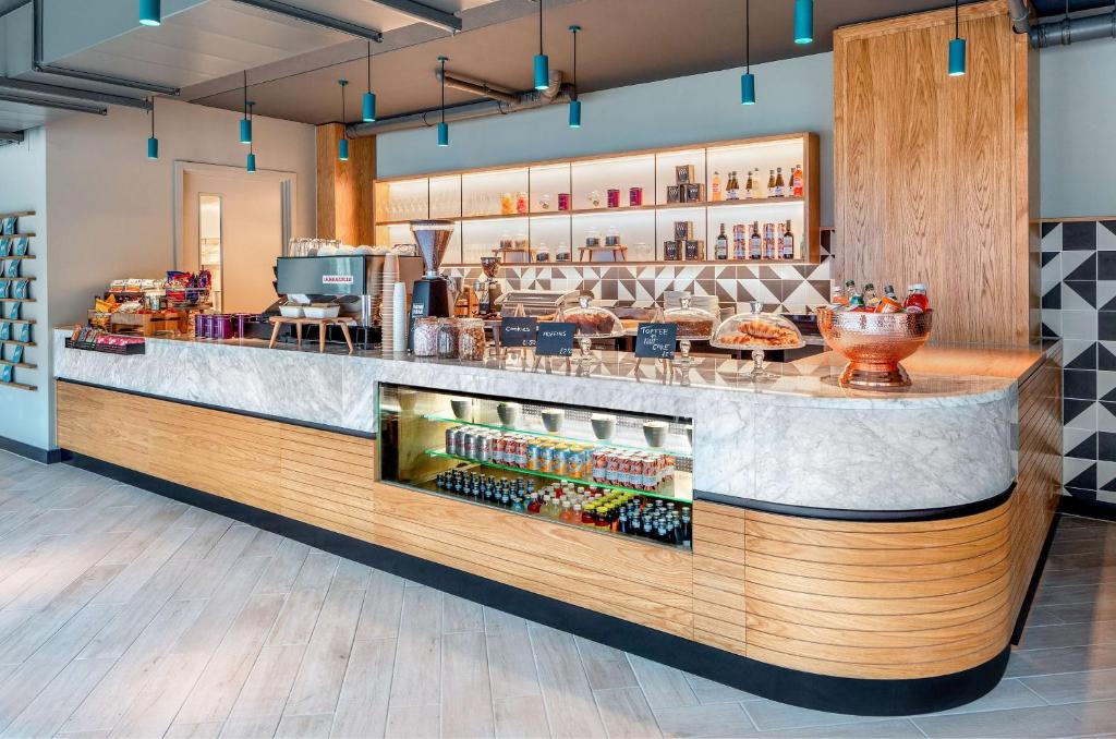 YOTEL Edinburgh - Resim 21