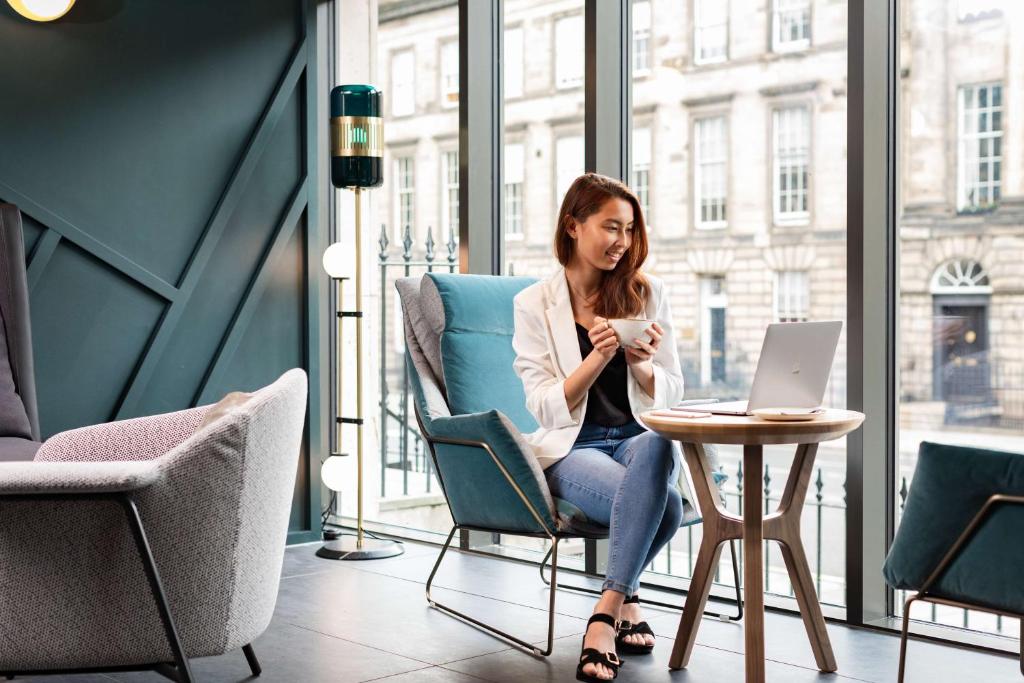 YOTEL Edinburgh - Resim 22