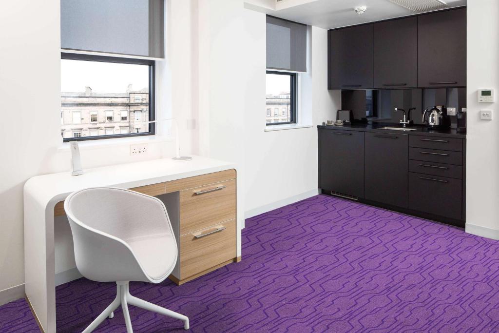 YOTEL Edinburgh - Resim 32