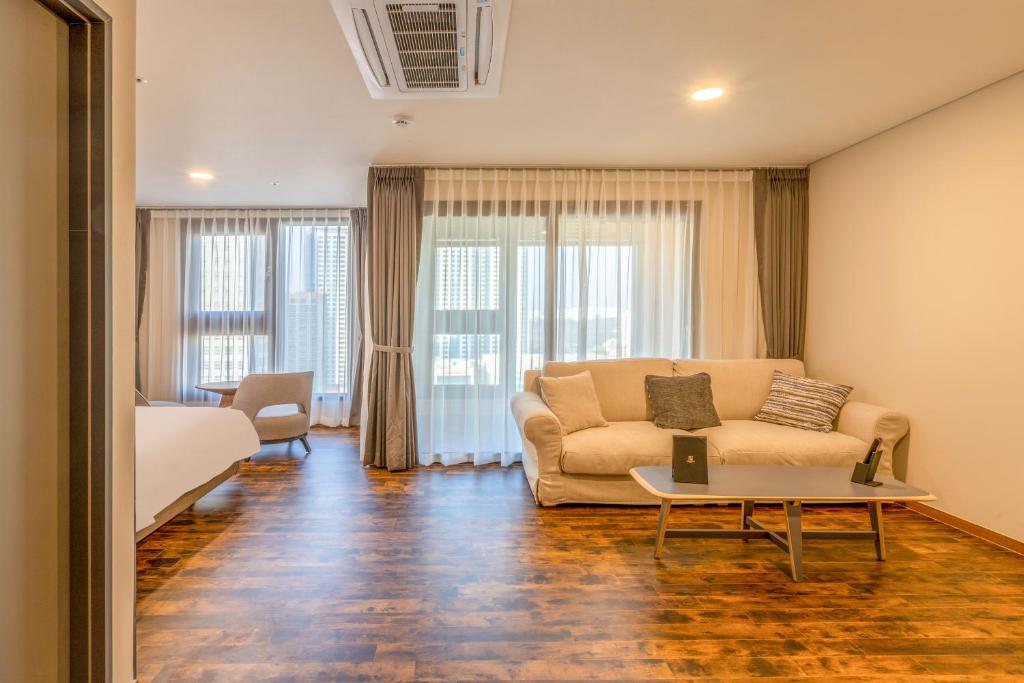 Posezení v ubytování Urban-Est Hotel