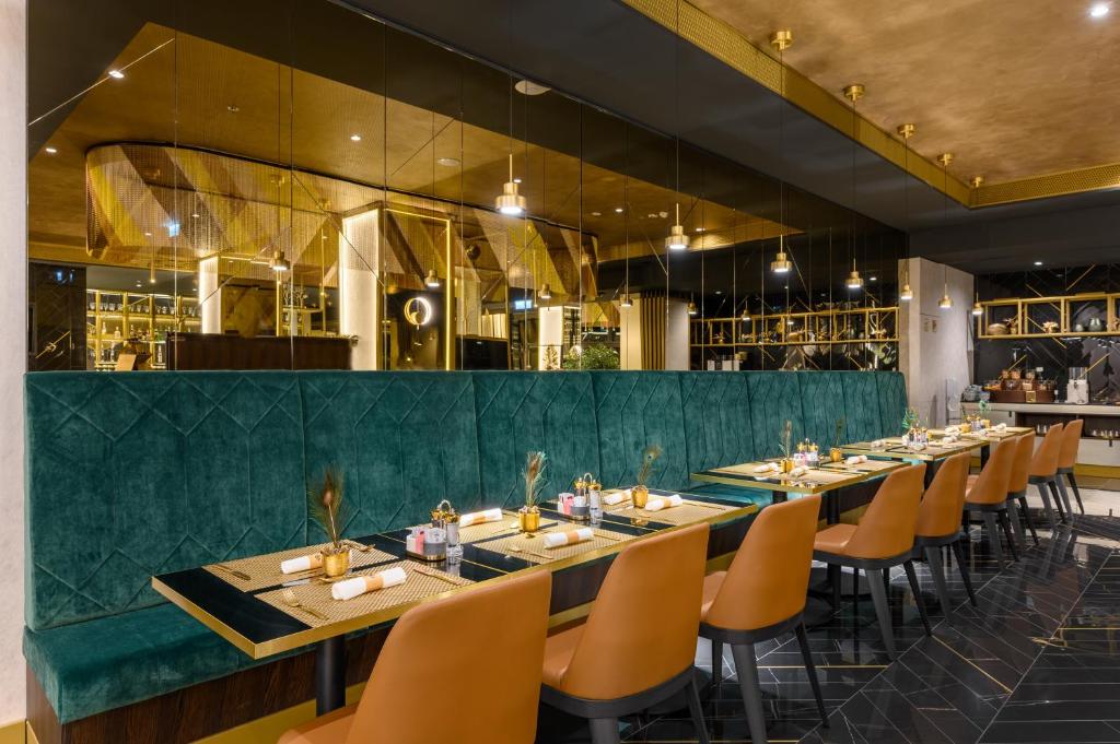 Emerald Hotel by Continental Group - Resim 25