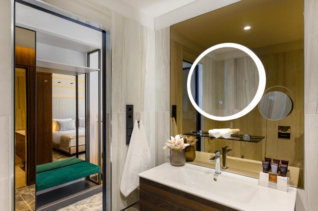 Emerald Hotel by Continental Group - Resim 22