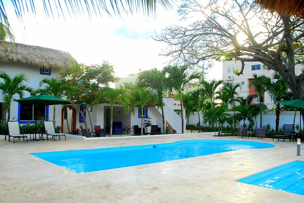 Bazén v ubytování Nuovo Hotel Playa Catalina nebo v jeho okolí