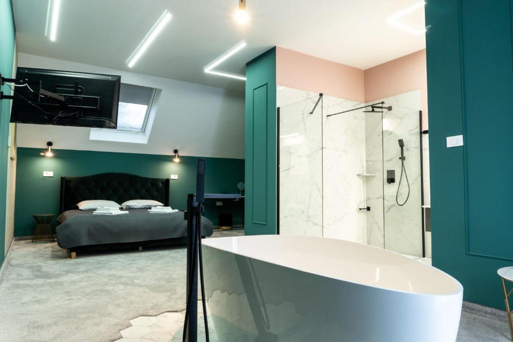 Pensiunea Qubik Praid - King Room Met Uitzicht Op De Tuin