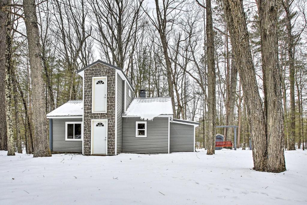 Remote Michigan Retreat on 10 Acres with Grill!, Irons (updated prices
