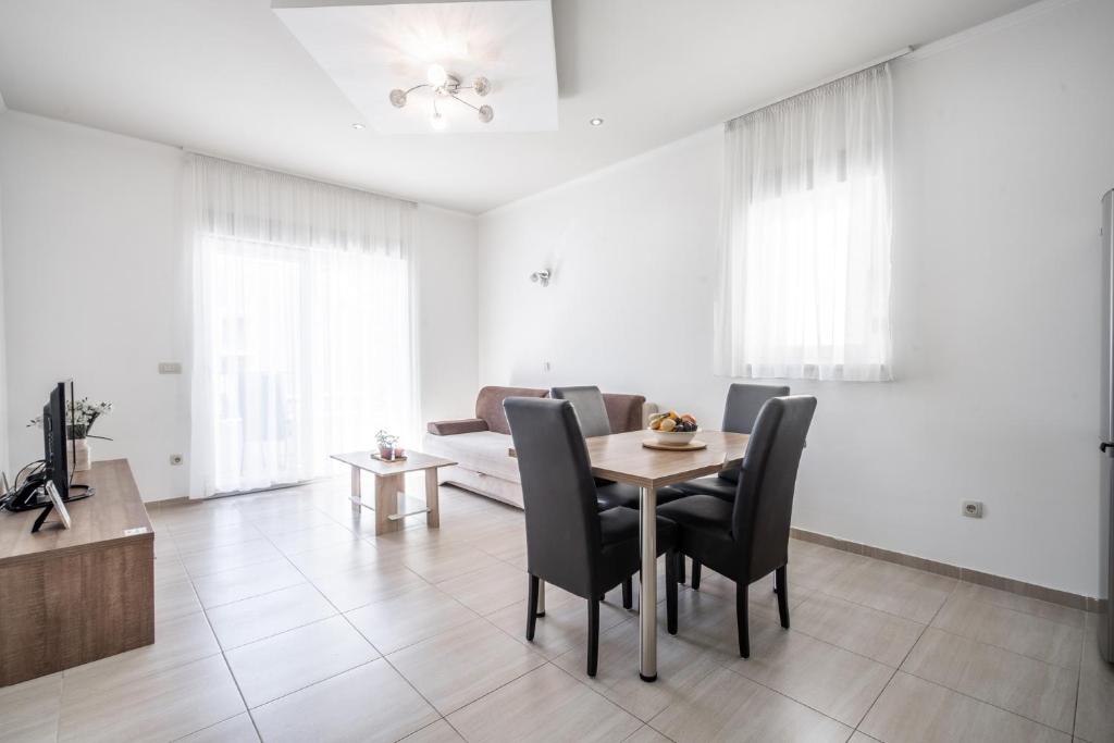 Villa Cavar, Apartments Close to the Beach - Apartamento De Una Habitación