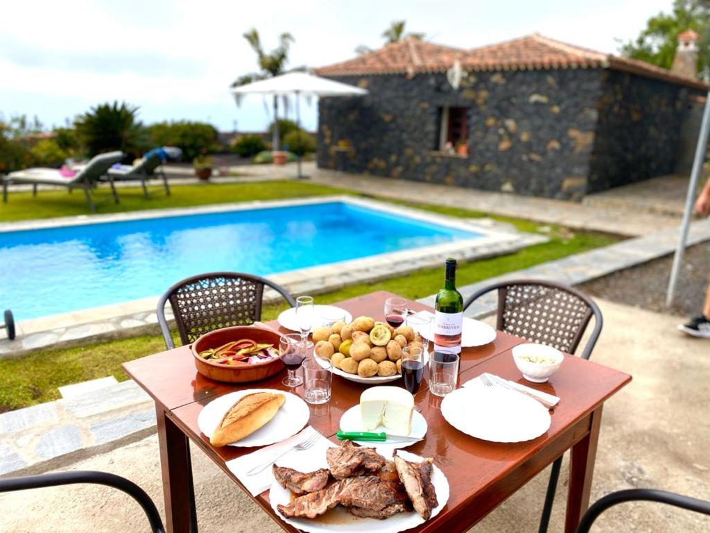 Climatized Pool Free Wifi Casa Rural Las Pareditas - Two-Bedroom House