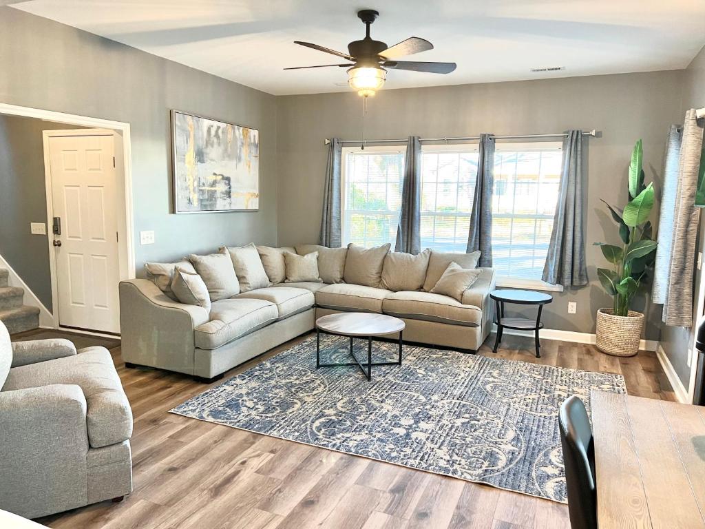 Beautiful, Spacious, Hidden Gem In Heart Of Wilmington - Maison De Trois Chambres