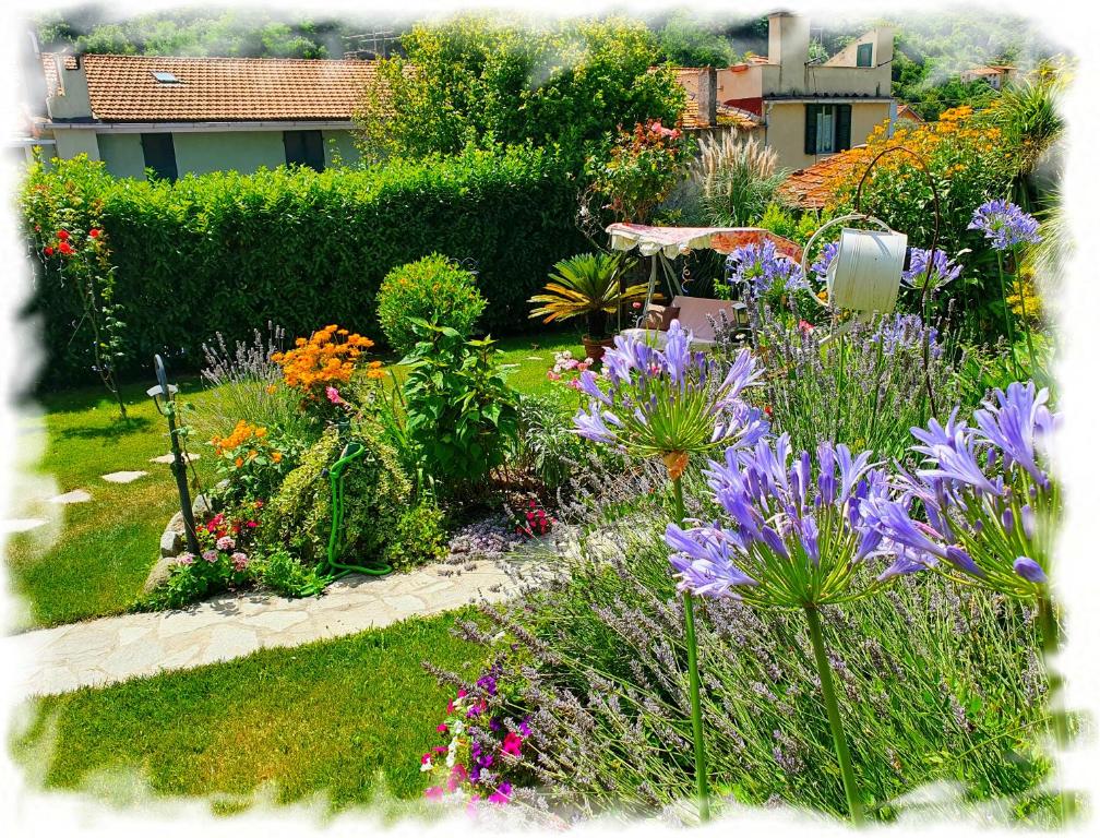 Ogród w obiekcie Casa Vacanze Family
