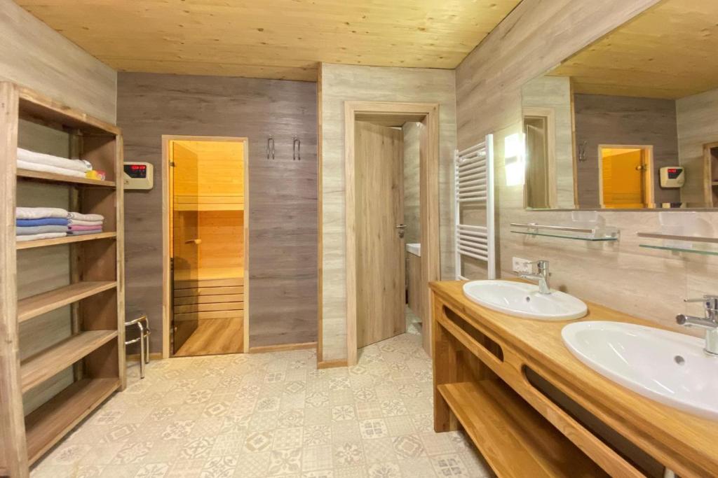 Koupelna v ubytování Chalet Salzburg, Dienten