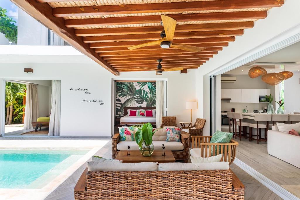 Villa Ek'Balam & Villa Flamingo, Luxury Villas, Private Pool, Private Garden, Jacuzzi, 24h Security - Three-Bedroom Villa 3
