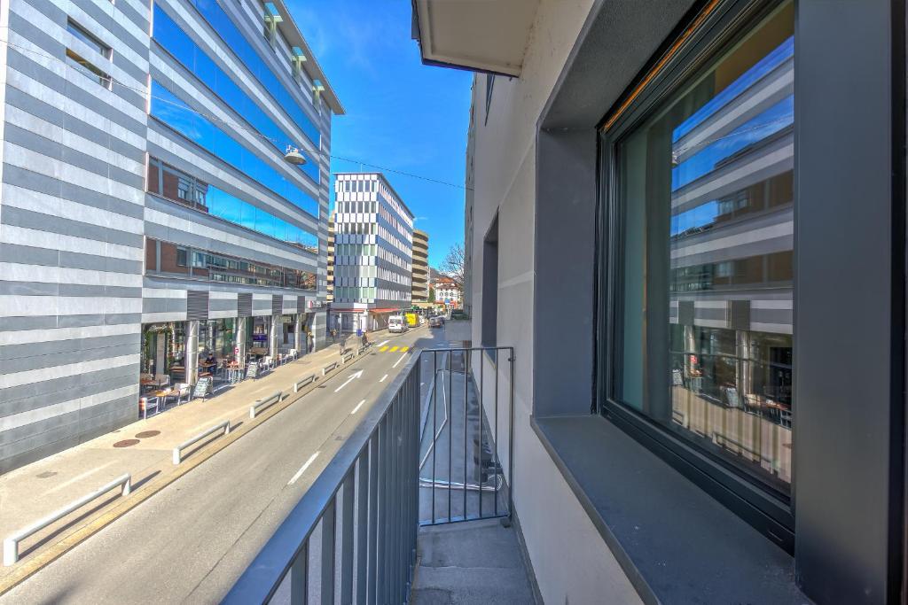 Boutique Apartments - Happy Rentals - One-Bedroom Apartment
