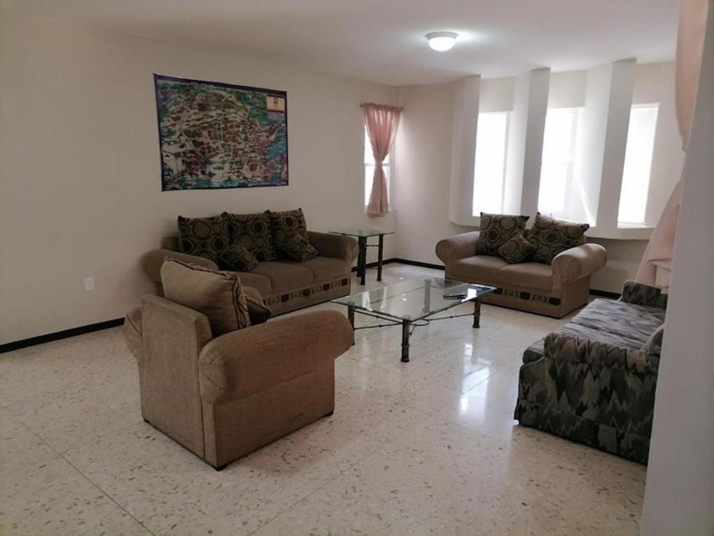 Χώρος καθιστικού στο Amplio Departamento, Seguridad, Ubicacin Pb