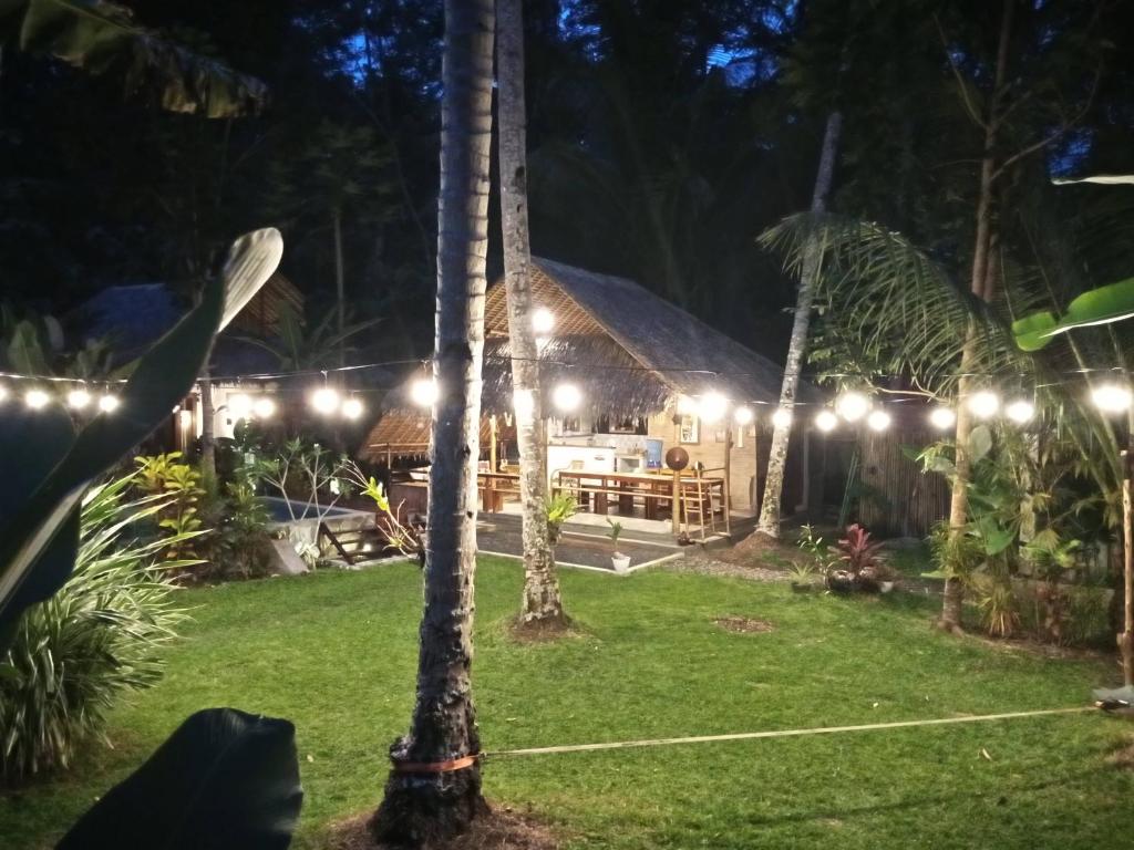Zahrada ubytování RNV Eco Resort Bungalows